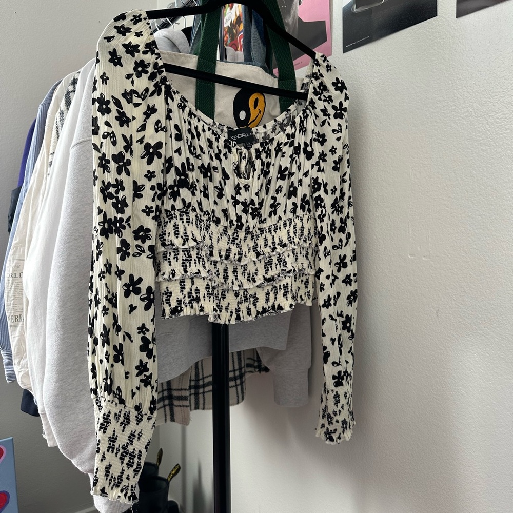 Women’s Kendall + Kylie Long Sleeve Blouse